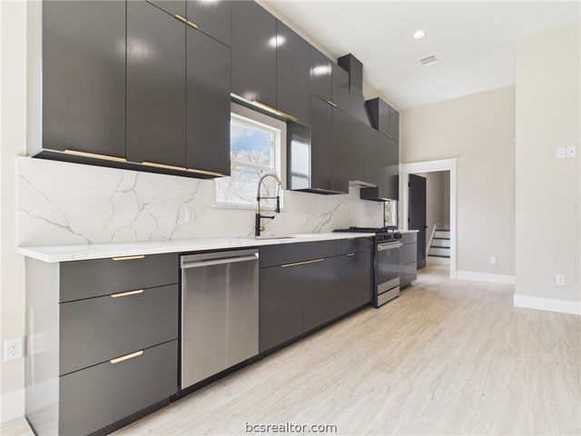 5085 North Oakland Lane, Bryan, TX 77808