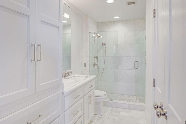 300 Johnson Ferry NE Road A706, Atlanta, GA 30328