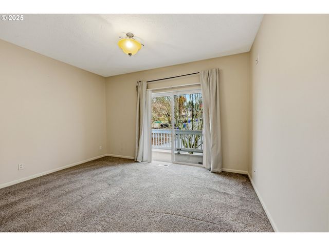 1398 Sw BINFORD LAKE Pkwy, Gresham, OR 97080