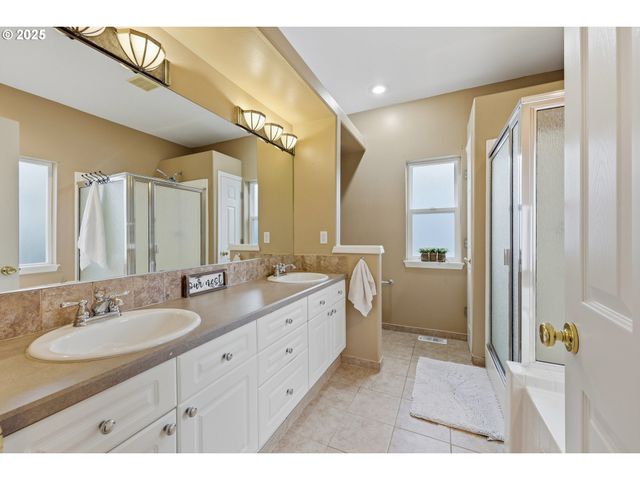 1398 Sw BINFORD LAKE Pkwy, Gresham, OR 97080