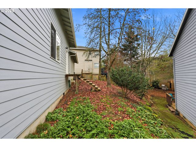 1398 Sw BINFORD LAKE Pkwy, Gresham, OR 97080