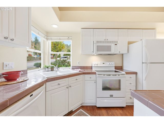 1398 Sw BINFORD LAKE Pkwy, Gresham, OR 97080