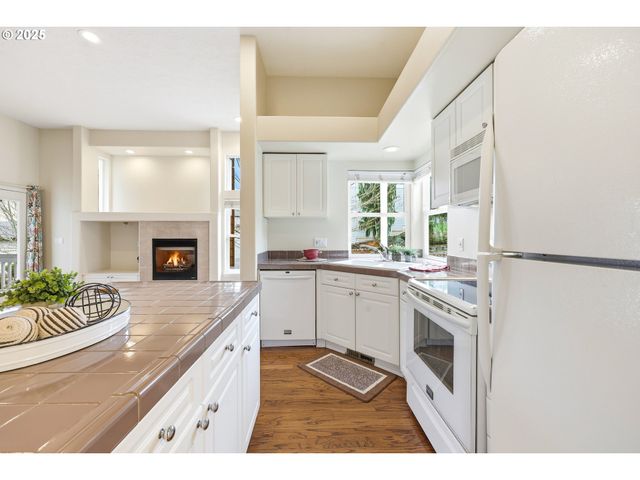 1398 Sw BINFORD LAKE Pkwy, Gresham, OR 97080