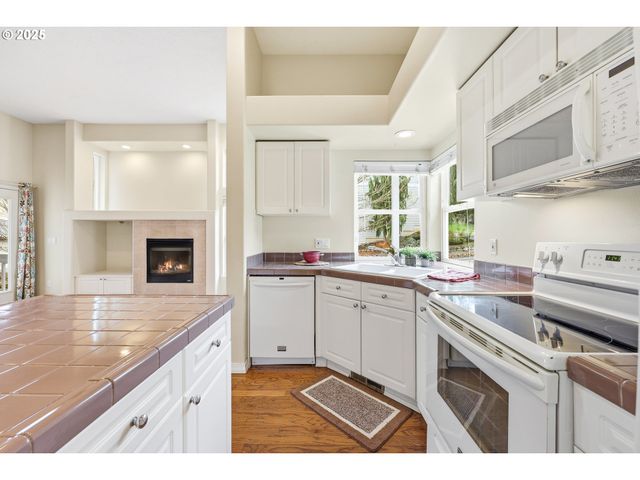 1398 Sw BINFORD LAKE Pkwy, Gresham, OR 97080