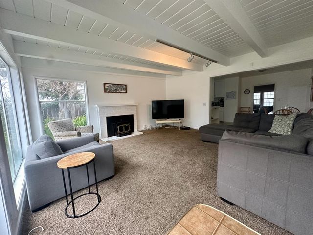 65 W Mariposa Ave, Stockton, CA 95204