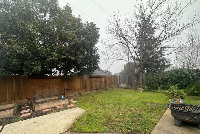 65 W Mariposa Ave, Stockton, CA 95204