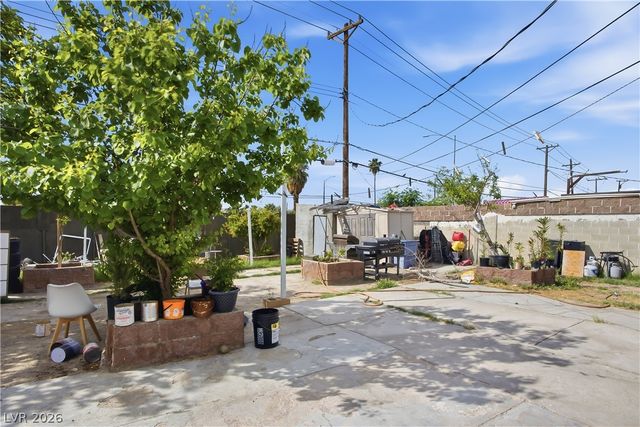 2704 Brady Avenue, Las Vegas, NV 89101