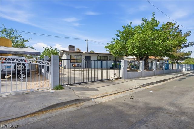 2704 Brady Avenue, Las Vegas, NV 89101