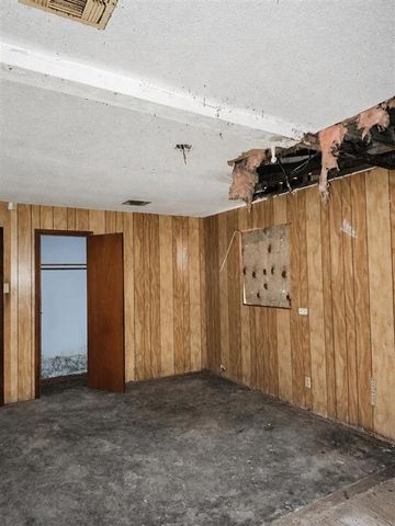 1500 Sunset, Lake Charles, LA 70607