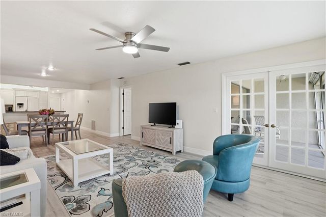 4229 SE 19th PL # 2B, Cape Coral, FL 33904