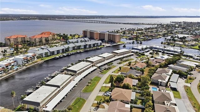 4229 SE 19th PL # 2B, Cape Coral, FL 33904