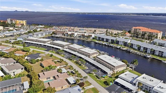 4229 SE 19th PL # 2B, Cape Coral, FL 33904