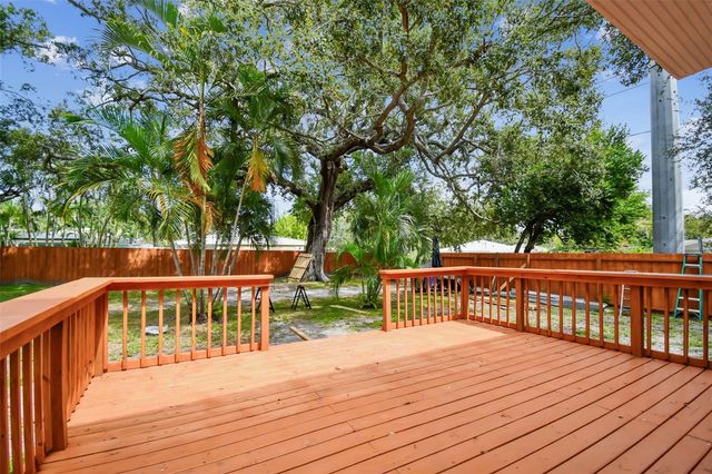 758 WOOD STREET, Dunedin, FL 34698