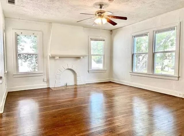 5946 La Vista Drive Upper, Dallas, TX 75206