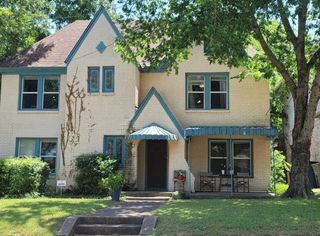 5946 La Vista Drive Upper, Dallas, TX 75206