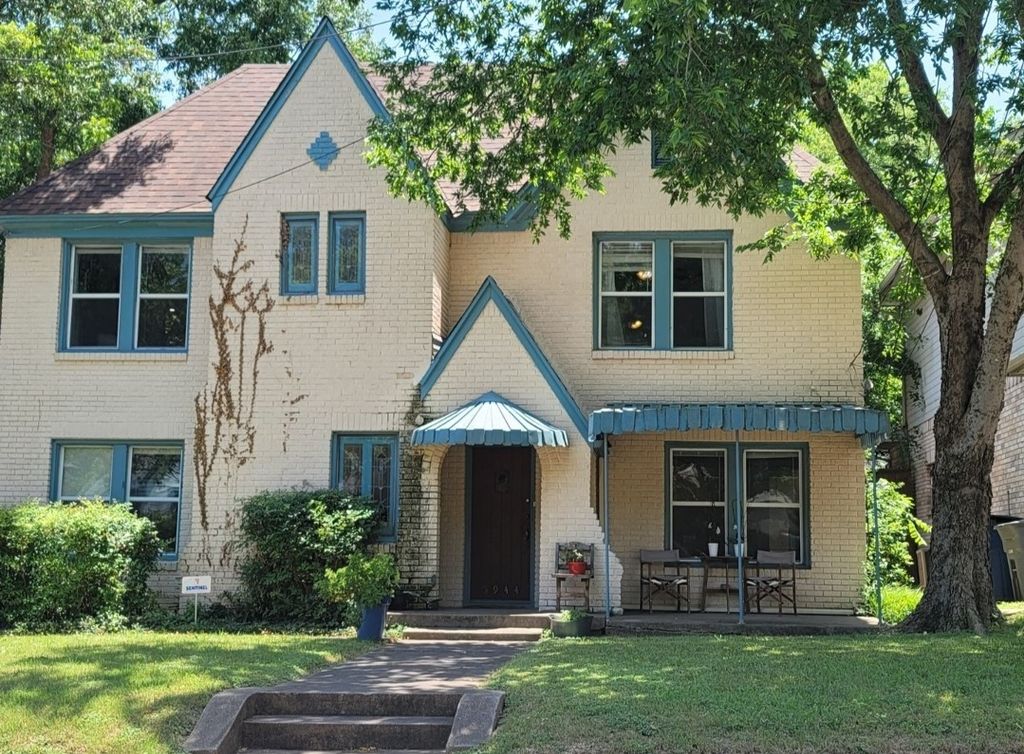 5946 La Vista Drive Upper, Dallas, TX 75206