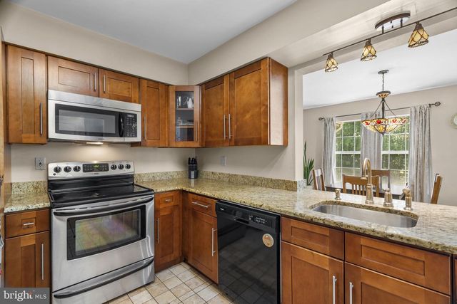 128 SANDHURST DRIVE, Mount Laurel, NJ 08054