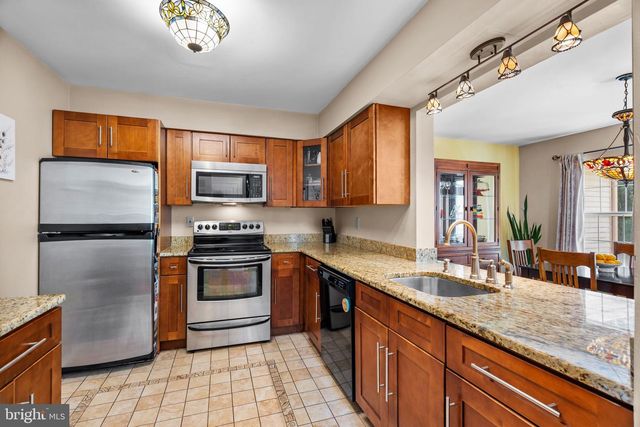 128 SANDHURST DRIVE, Mount Laurel, NJ 08054