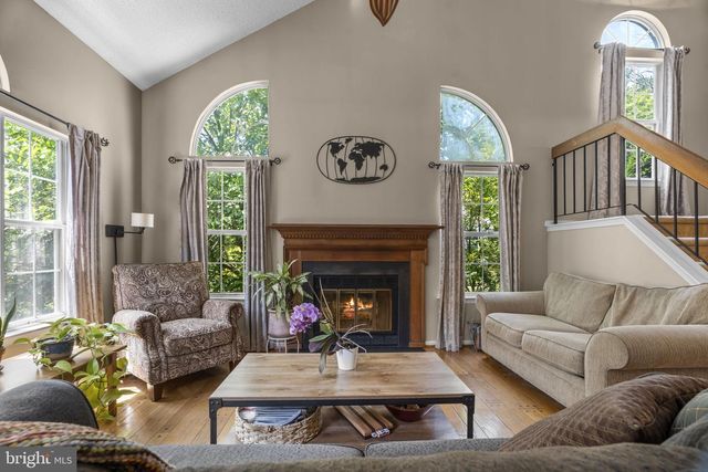 128 SANDHURST DRIVE, Mount Laurel, NJ 08054