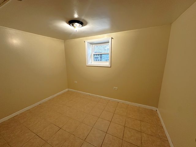 4431 S Sacramento Avenue 1, Chicago, IL 60632