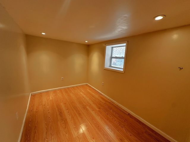 4431 S Sacramento Avenue 1, Chicago, IL 60632