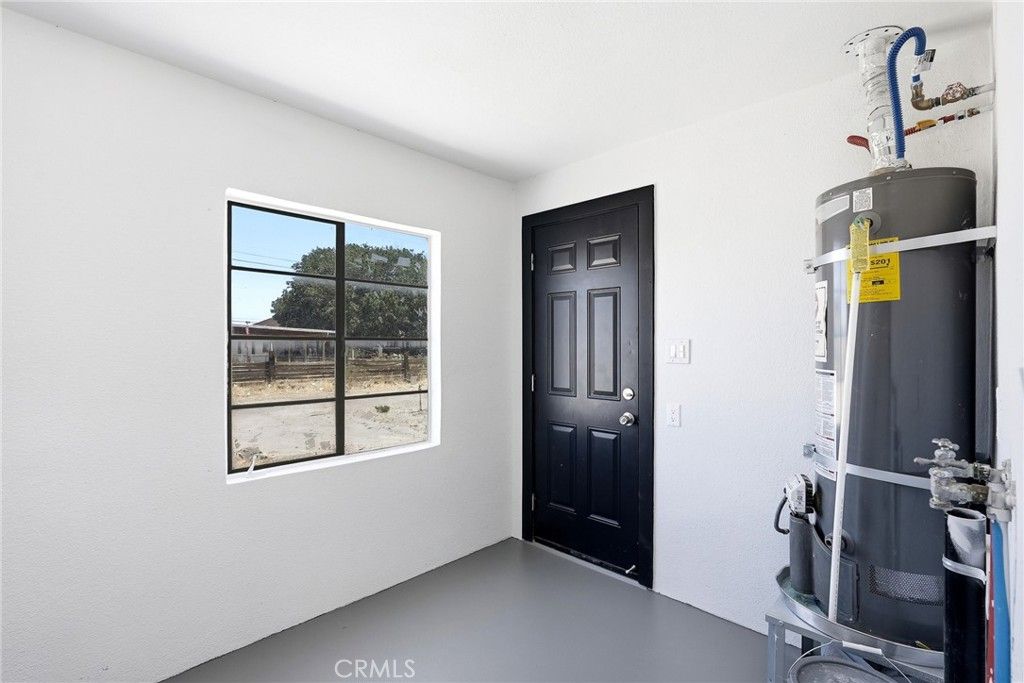 Image 13 of property listing at 2494 Nadean, Mojave, CA 93501
