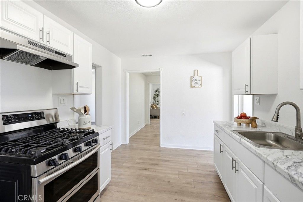 Image 2 of property listing at 2494 Nadean, Mojave, CA 93501