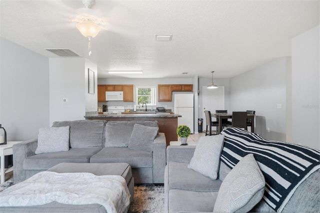 27 ROYAL OAK DRIVE, Palm Coast, FL 32164