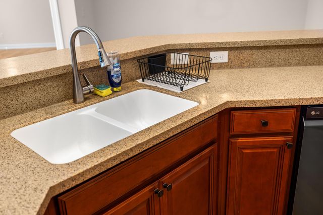 1212 STOCKER ST, Staunton, VA 24401