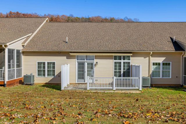 1212 STOCKER ST, Staunton, VA 24401