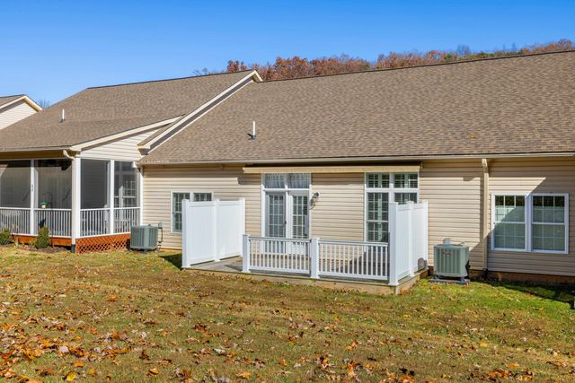 1212 STOCKER ST, Staunton, VA 24401