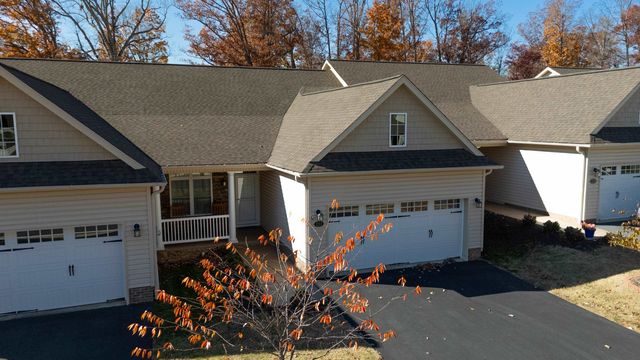 1212 STOCKER ST, Staunton, VA 24401