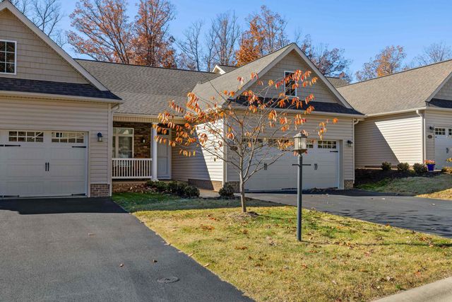 1212 STOCKER ST, Staunton, VA 24401