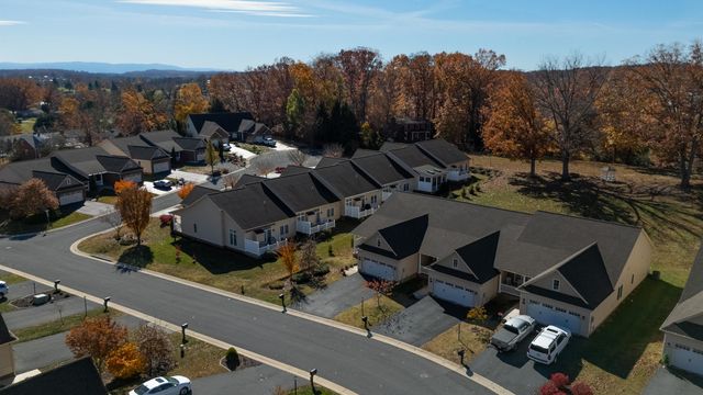 1212 STOCKER ST, Staunton, VA 24401