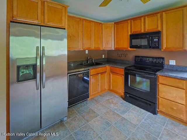 62 Appletree Drive, Saugerties, NY 12477