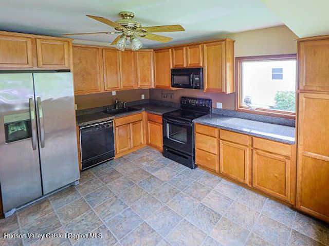 62 Appletree Drive, Saugerties, NY 12477
