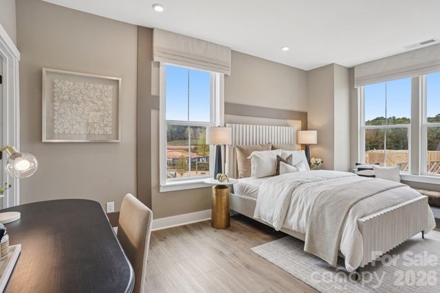 7048 Westrow Avenue, Charlotte, NC 28278