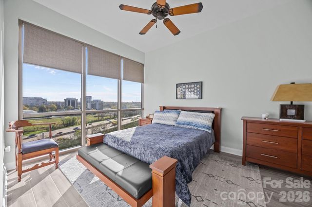 701 Royal Court 1009, Charlotte, NC 28202