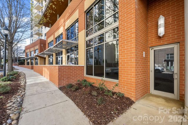 701 Royal Court 1009, Charlotte, NC 28202