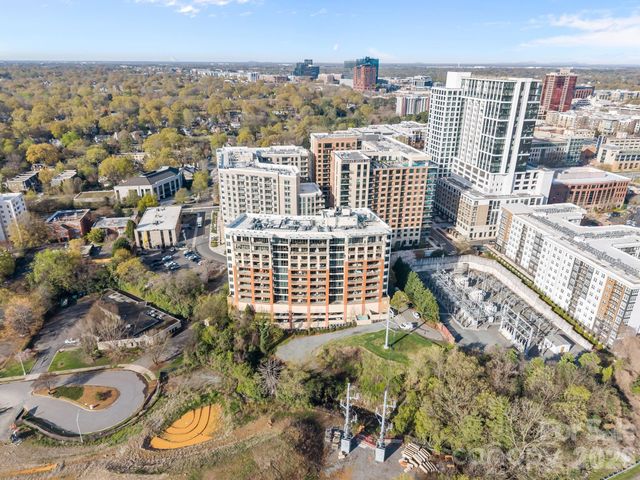 701 Royal Court 1009, Charlotte, NC 28202