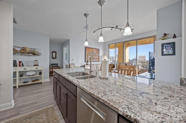 701 Royal Court 1009, Charlotte, NC 28202