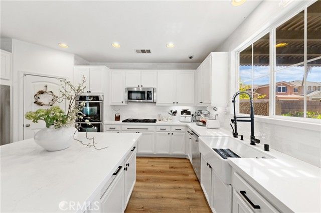 26217 Isabella Place, Murrieta, CA 92563