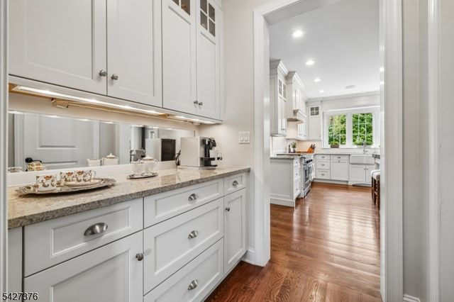 4 Canfield Ter, Morris Twp., NJ 07960