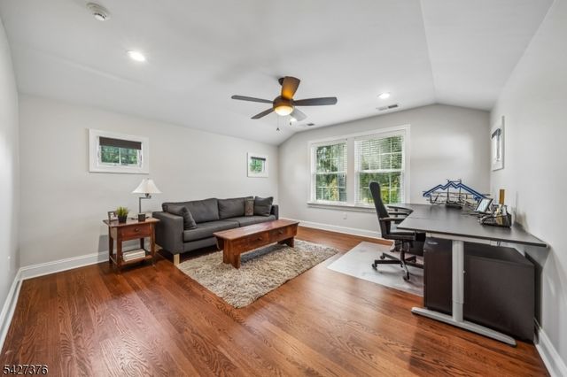 4 Canfield Ter, Morris Twp., NJ 07960
