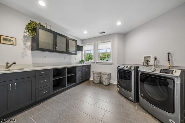 4 Canfield Ter, Morris Twp., NJ 07960
