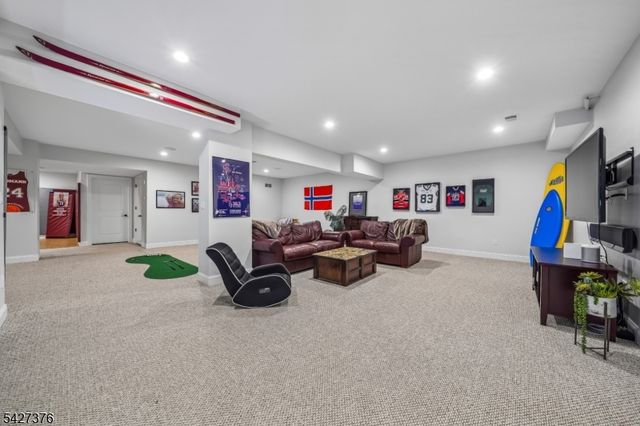 4 Canfield Ter, Morris Twp., NJ 07960