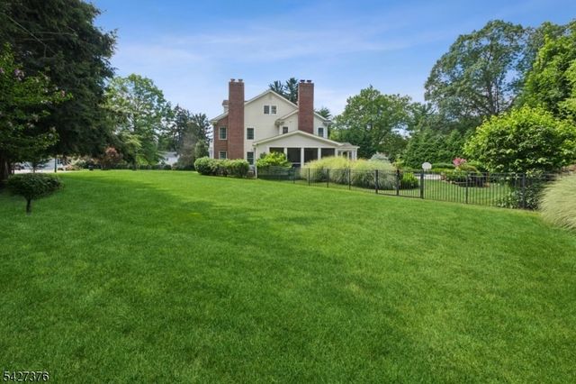 4 Canfield Ter, Morris Twp., NJ 07960