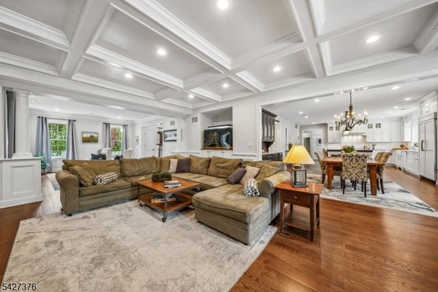 4 Canfield Ter, Morris Twp., NJ 07960