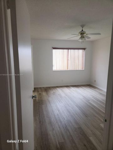 5811 NW 21st St 20-B, Lauderhill, FL 33313
