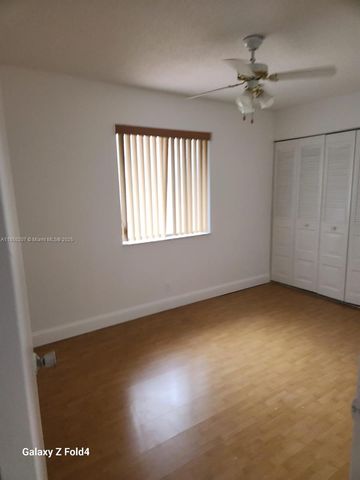 5811 NW 21st St 20-B, Lauderhill, FL 33313